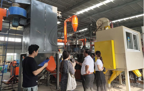 Indian customers visited DOING and signed a contract with us